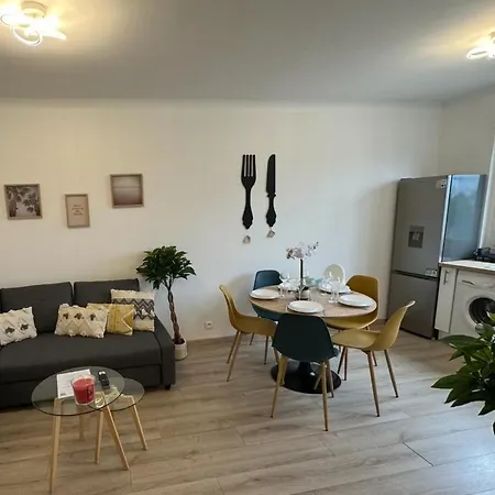 Paris-montrouge Magniffique 2 Piece De 36m2 - Tres Cosy Pour 1 A 5 Personnes Refait A Neuf - Entire Luxirious And Warm - Paris 14eme - Proche Aeroport Orly & Parc Expositions Porte De Versailles Free Wifi Gratuit *