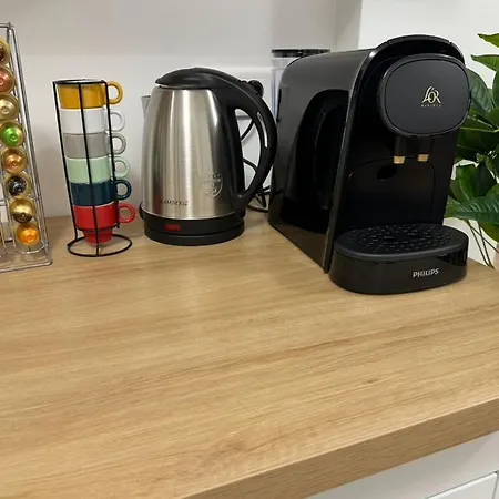 Paris-montrouge Magniffique 2 Piece De 36m2 - Tres Cosy Pour 1 A 5 Personnes Refait A Neuf - Entire Luxirious And Warm - Paris 14eme - Proche Aeroport Orly & Parc Expositions Porte De Versailles Free Wifi Gratuit *