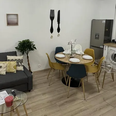 Paris-montrouge Magniffique 2 Piece De 36m2 - Tres Cosy Pour 1 A 5 Personnes Refait A Neuf - Entire Luxirious And Warm - Paris 14eme - Proche Aeroport Orly & Parc Expositions Porte De Versailles Free Wifi Gratuit Apartment Montrouge