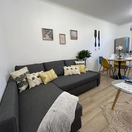 Apartment Paris-montrouge Magniffique 2 Piece De 36m2 - Tres Cosy Pour 1 A 5 Personnes Refait A Neuf - Entire Luxirious And Warm - Paris 14eme - Proche Aeroport Orly & Parc Expositions Porte De Versailles Free Wifi Gratuit Montrouge